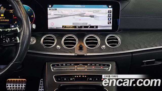 Mercedes-Benz E-Class E220d 4MATIC AMG Line