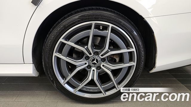 Mercedes-Benz E-Class E220d 4MATIC AMG Line