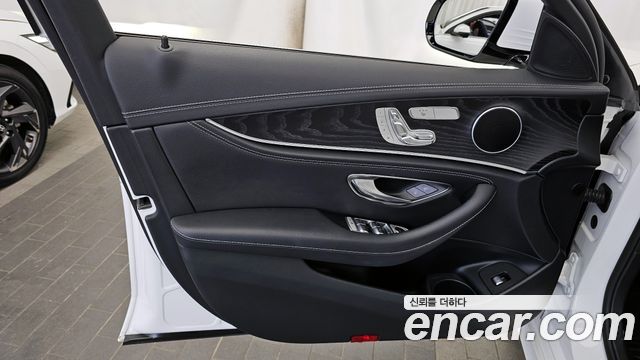Mercedes-Benz E-Class E220d 4MATIC AMG Line