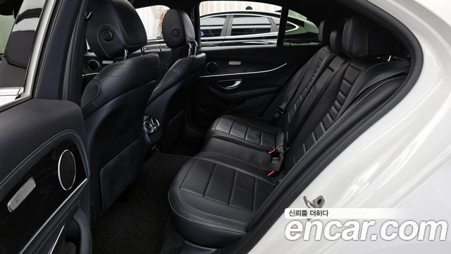 Mercedes-Benz E-Class E220d 4MATIC AMG Line