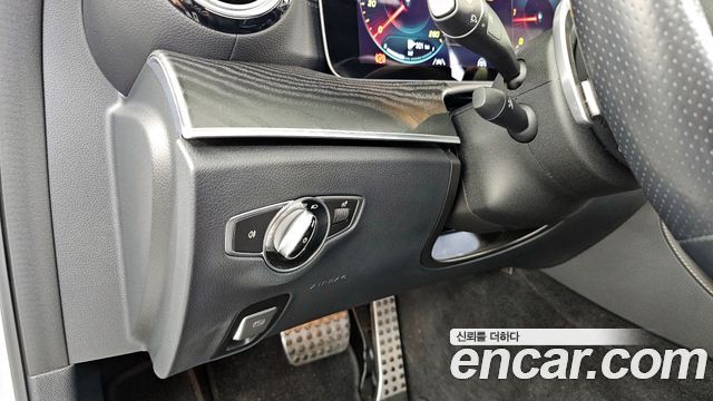 Mercedes-Benz E-Class E220d 4MATIC AMG Line