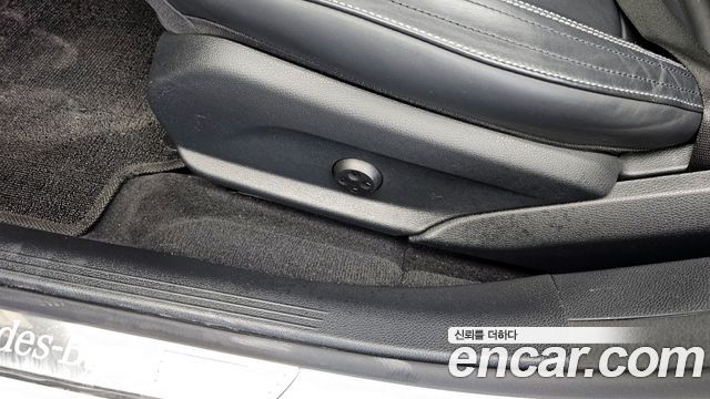 Mercedes-Benz E-Class E220d 4MATIC AMG Line