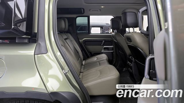 Land Rover Defender 110 D300 HSE