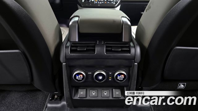 Land Rover Defender 110 D300 HSE