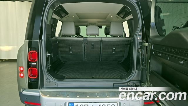 Land Rover Defender 110 D300 HSE