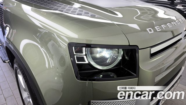 Land Rover Defender 110 D300 HSE
