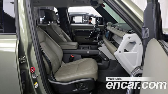 Land Rover Defender 110 D300 HSE