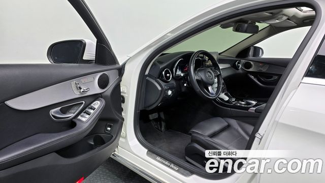 Mercedes-Benz C-Class C200 Avantgarde