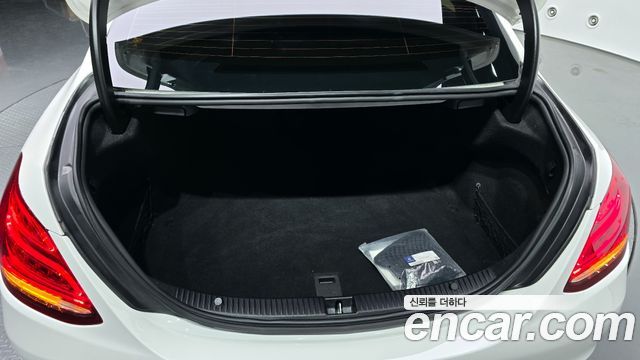 Mercedes-Benz C-Class C200 Avantgarde