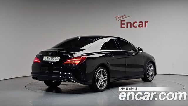 Mercedes-Benz CLA-Class CLA220 AMG Line