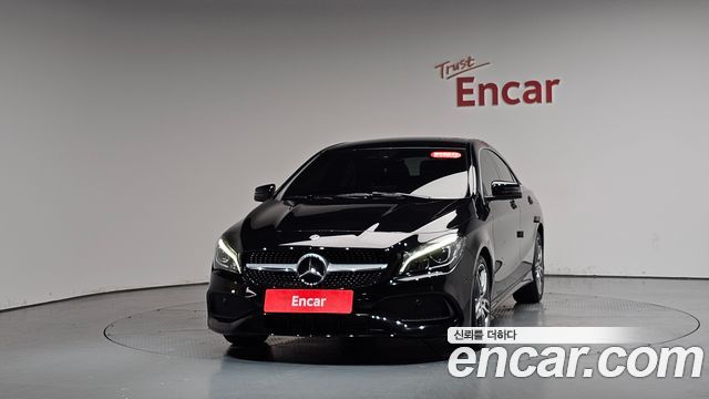 Mercedes-Benz CLA-Class CLA220 AMG Line