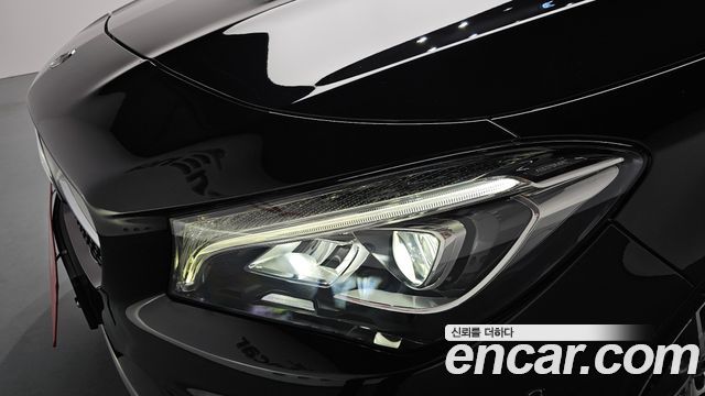 Mercedes-Benz CLA-Class CLA220 AMG Line