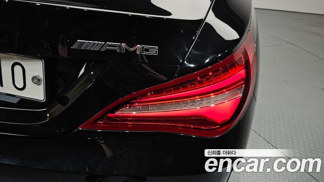 Mercedes-Benz CLA-Class CLA220 AMG Line