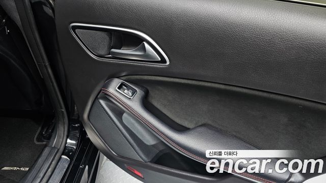 Mercedes-Benz CLA-Class CLA220 AMG Line