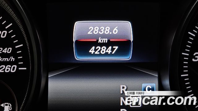 Mercedes-Benz CLA-Class CLA220 AMG Line