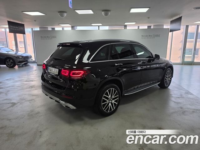 Mercedes-Benz GLC-Class GLC300e 4MATIC