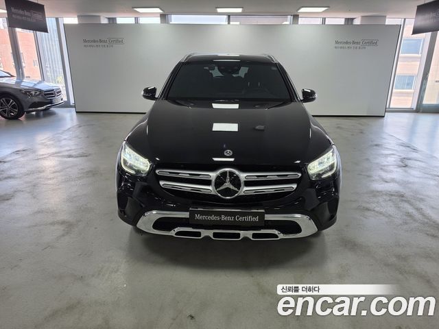 Mercedes-Benz GLC-Class GLC300e 4MATIC