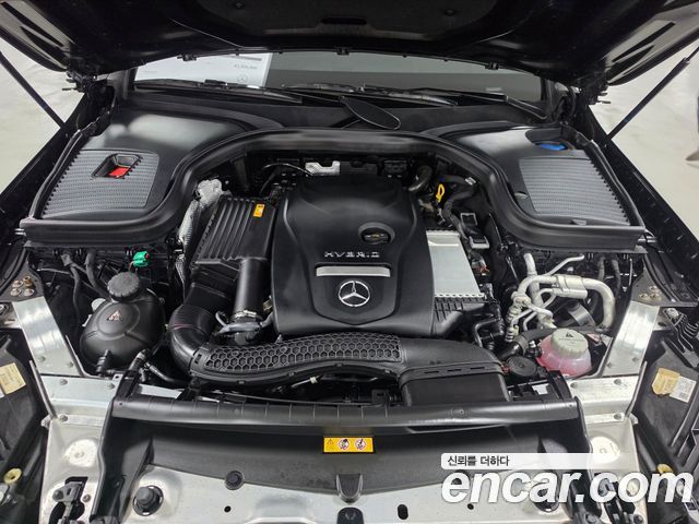 Mercedes-Benz GLC-Class GLC300e 4MATIC