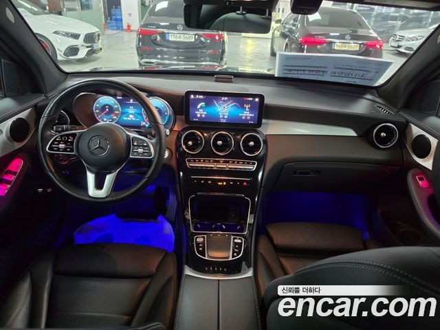 Mercedes-Benz GLC-Class GLC300e 4MATIC