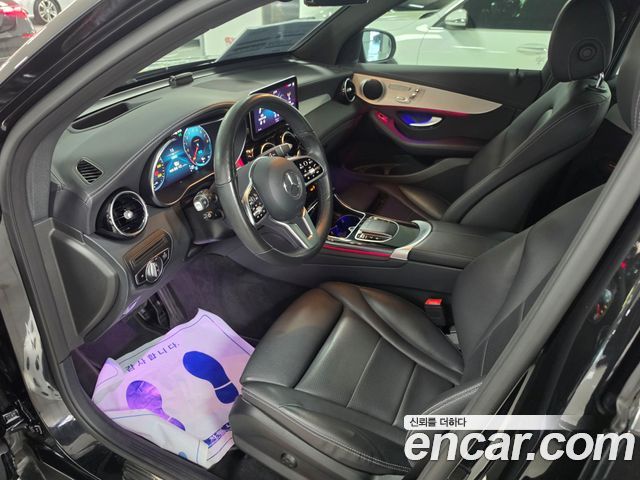 Mercedes-Benz GLC-Class GLC300e 4MATIC