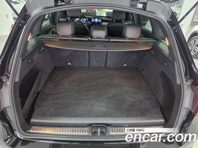 Mercedes-Benz GLC-Class GLC300e 4MATIC