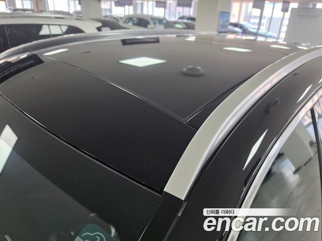Mercedes-Benz GLC-Class GLC300e 4MATIC