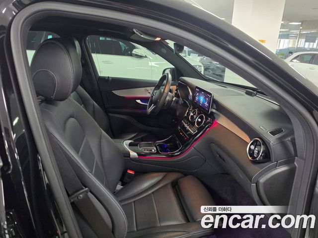 Mercedes-Benz GLC-Class GLC300e 4MATIC