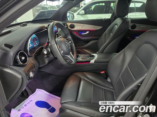 Mercedes-Benz GLC-Class GLC300e 4MATIC