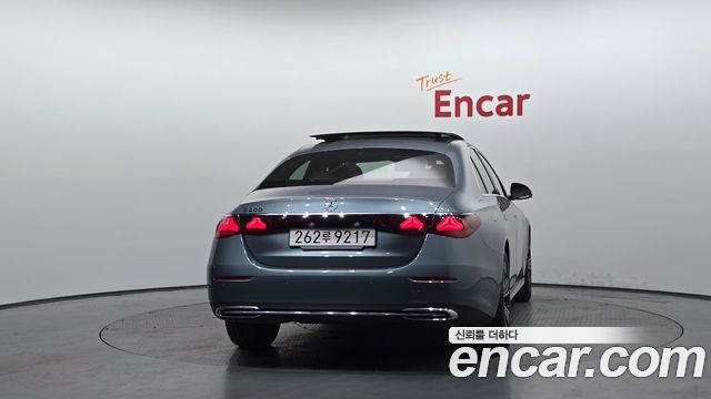 Mercedes-Benz E-Class E200 Avantgarde