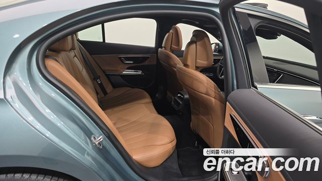 Mercedes-Benz E-Class E200 Avantgarde