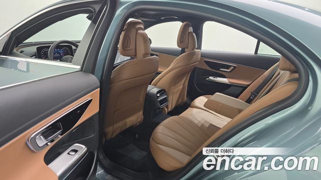 Mercedes-Benz E-Class E200 Avantgarde