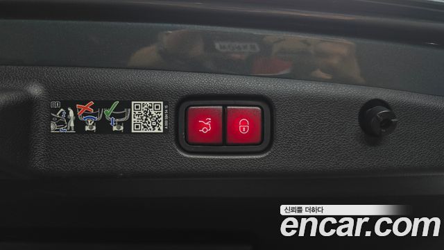 Mercedes-Benz E-Class E200 Avantgarde