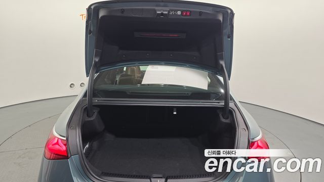 Mercedes-Benz E-Class E200 Avantgarde