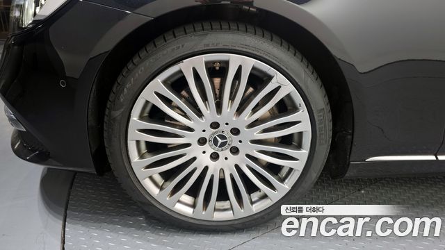Mercedes-Benz S-Class S560L 4MATIC