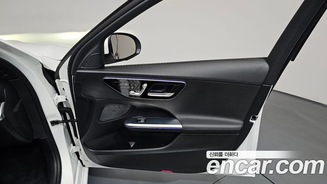 Mercedes-Benz C-Class C300 4MATIC Avantgarde