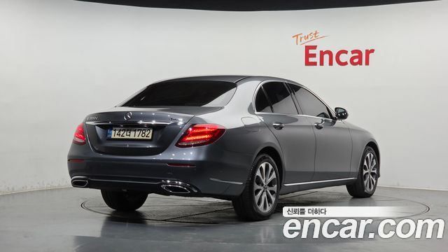 Mercedes-Benz E-Class E220d 4MATIC Exclusive