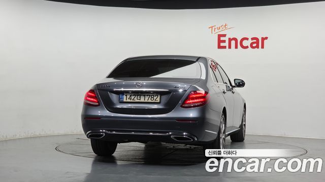 Mercedes-Benz E-Class E220d 4MATIC Exclusive