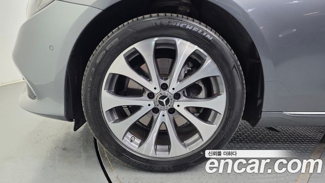 Mercedes-Benz E-Class E220d 4MATIC Exclusive