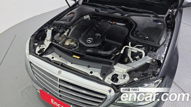 Mercedes-Benz E-Class E220d 4MATIC Exclusive