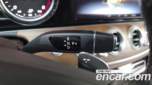 Mercedes-Benz E-Class E220d 4MATIC Exclusive