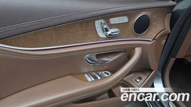 Mercedes-Benz E-Class E220d 4MATIC Exclusive