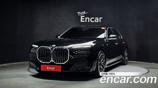 BMW 7-Series 740i xDrive M Sport