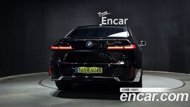 BMW 7-Series 740i xDrive M Sport