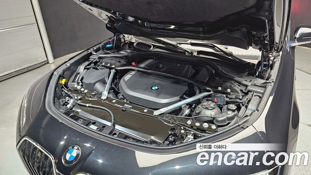 BMW 7-Series 740i xDrive M Sport