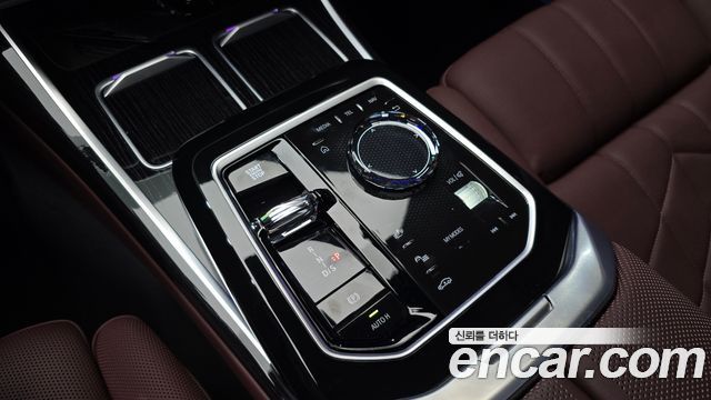 BMW 7-Series 740i xDrive M Sport