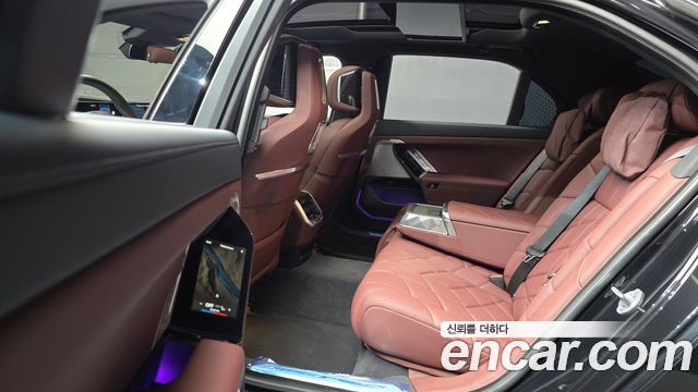 BMW 7-Series 740i xDrive M Sport