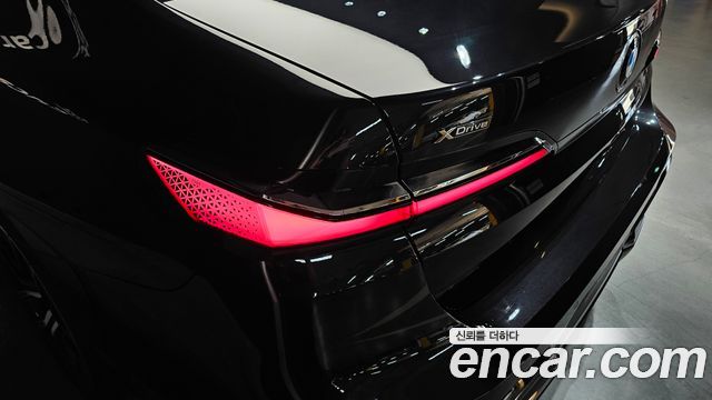 BMW 7-Series 740i xDrive M Sport