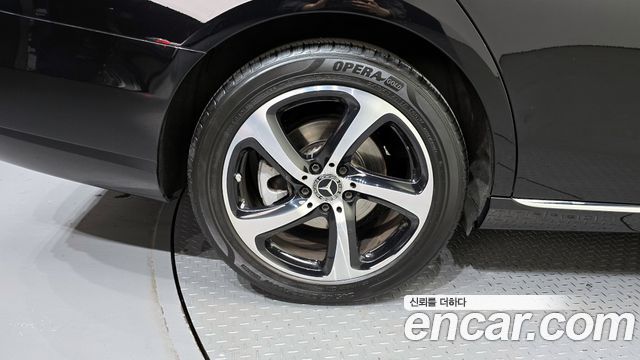 Mercedes-Benz E-Class E250 Avantgarde