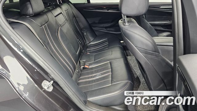 BMW 5-Series 530i xDrive M Sport Package