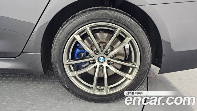 BMW 5-Series 530i xDrive M Sport Package